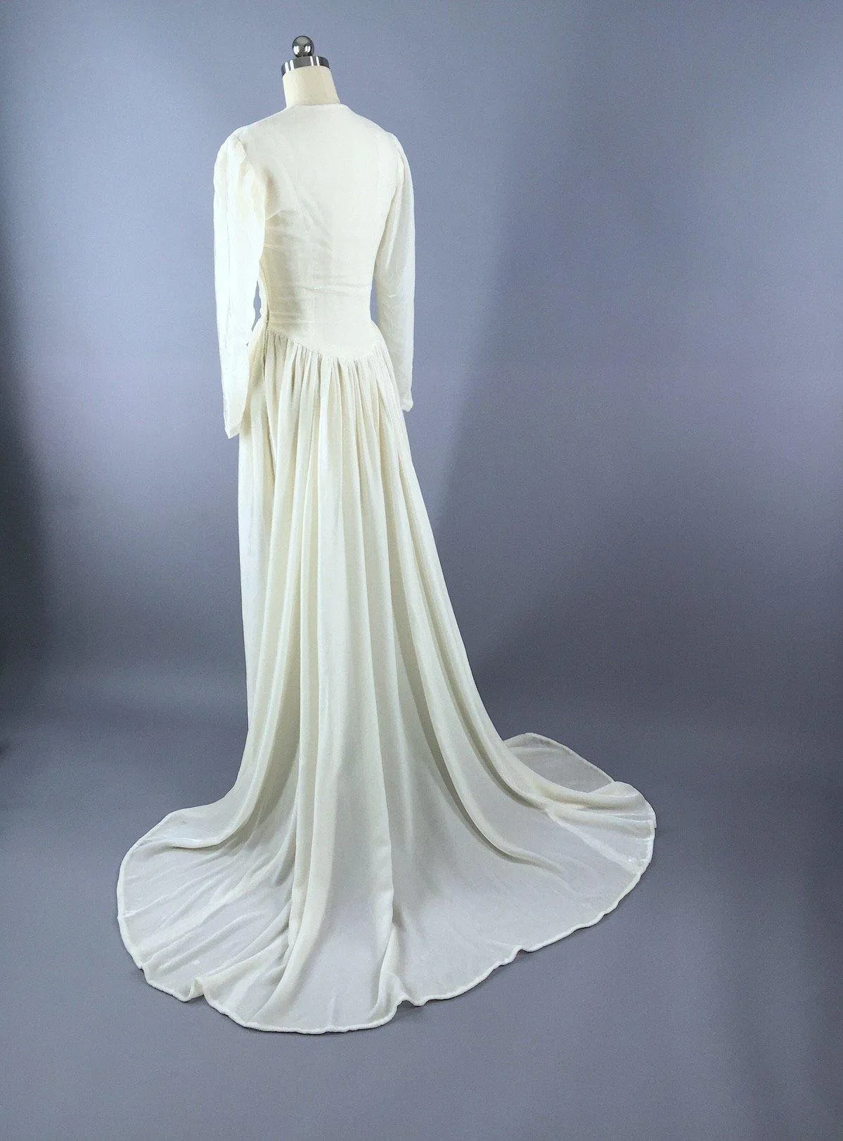 Vintage 1930s Wedding Dress / 1940s Winter White Ivory Silk Velvet Bridal Gown